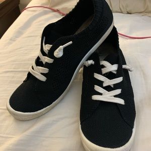 Roxy sneakers slip ons